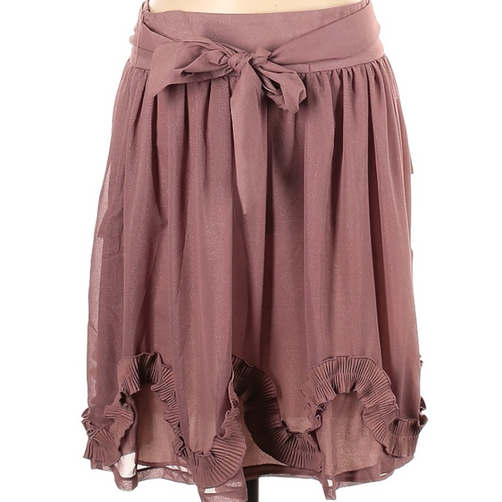 NWOT, Woman’s DownEast Skirt, Size L, 100% Polyester, Mauve, 26”L,, 35”W, Bow